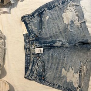 American Eagle Light Wash Denim Mom Shorts